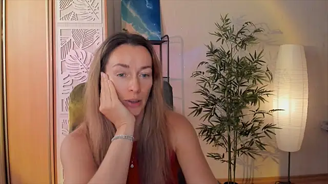 RebeccaMartinez live sex cam