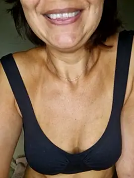 larizinha2026's cam snapshot