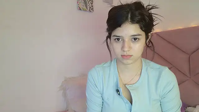 eva_sin18 live sex cam