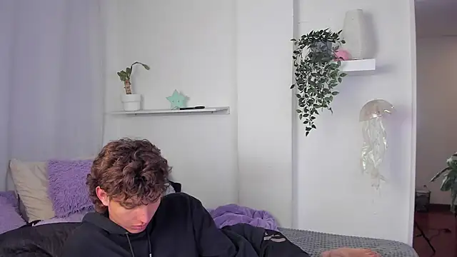 santy-kitty live sex cam