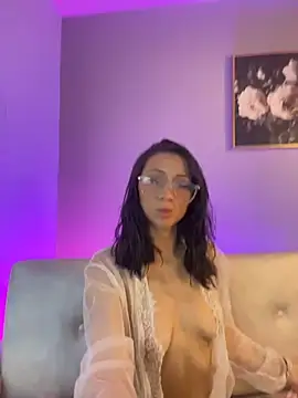 MyCutieBabe's cam snapshot