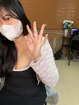 hide_from_colleagues live sex cam