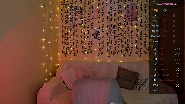 AnyaTaylor_'s cam snapshot