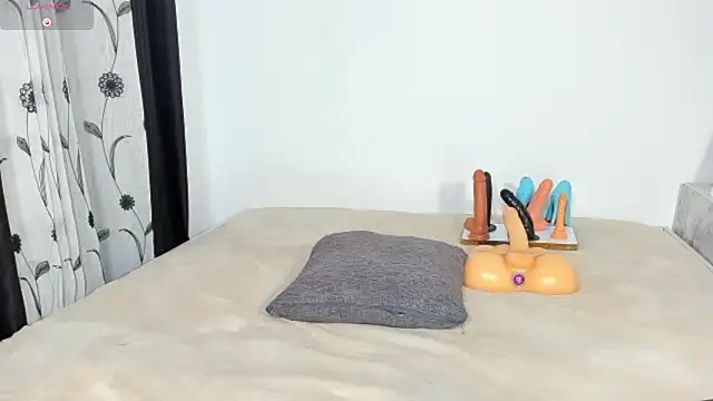 CREAMY_BUBBLEGUM's cam snapshot