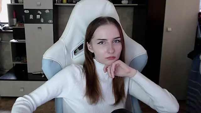 Cutti_Crystal's cam snapshot