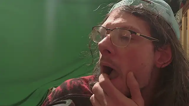 MasterDaddyCool's cam snapshot