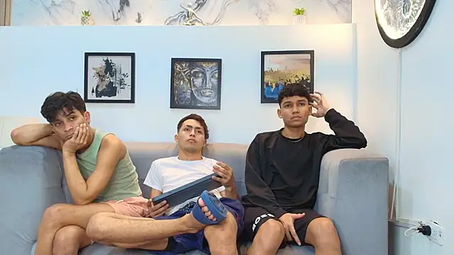 AVENGER_BOYS2026 live sex cam