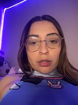 Aileen-wood's cam snapshot