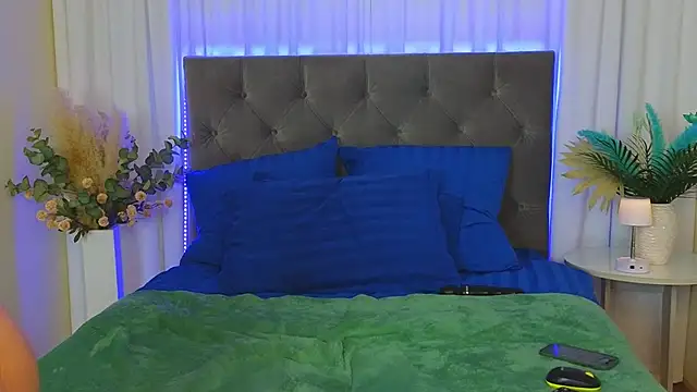 Ariana_Petite live sex cam