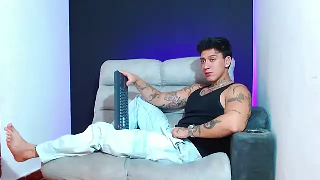 JUSTIN_FULLER1 live sex cam