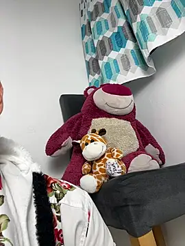 Naim_TheKing live sex cam