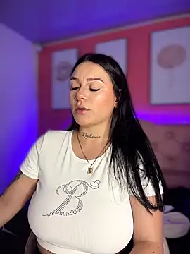 Megaan__More's cam snapshot