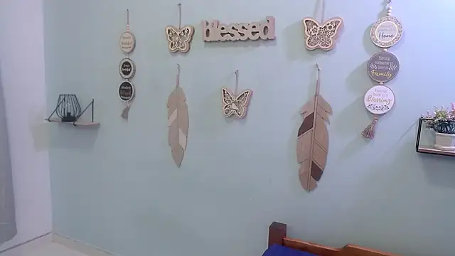 ashlyanaldeep18's cam snapshot