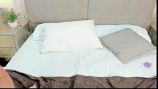 baby_naomy's cam snapshot