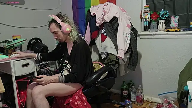 tallnerdyguy live sex cam