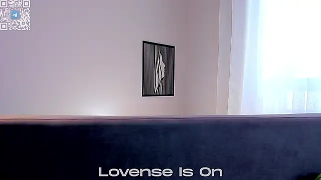 FalineDowlen live sex cam