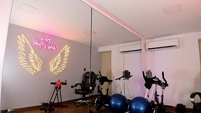 Maximo_Zahir live sex cam