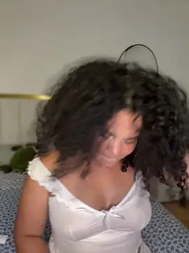 Lucy_wilson5 live sex cam