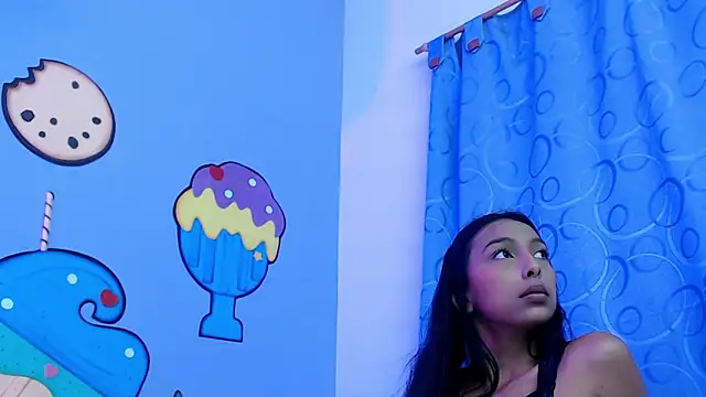 skinnysexzara18 live sex cam