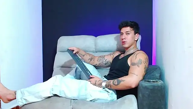 JUSTIN_FULLER1 live sex cam