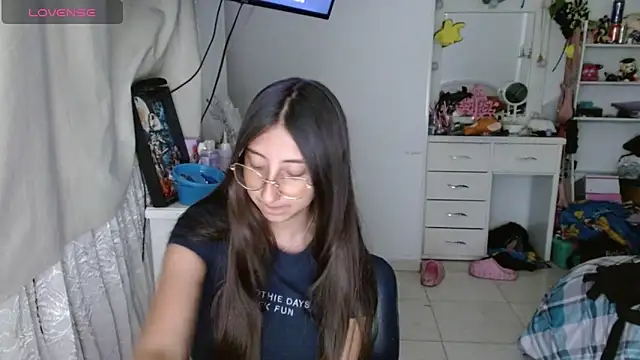 Nanylux live sex cam