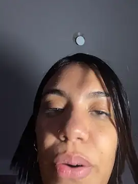 -Naomyy- live sex cam