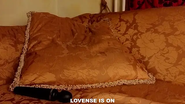 CaseySanchious's cam snapshot