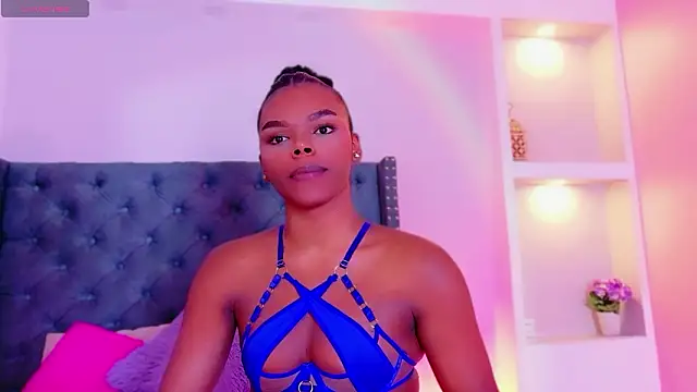 CamiEstrada live sex cam