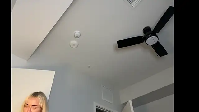 ElenaErickson live sex cam