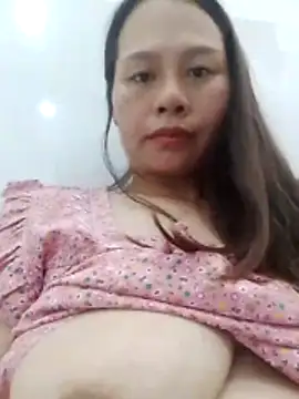 Baby-ladyass2026's cam snapshot