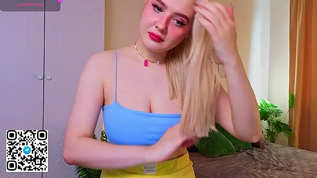 oliviabr0wn0 live sex cam