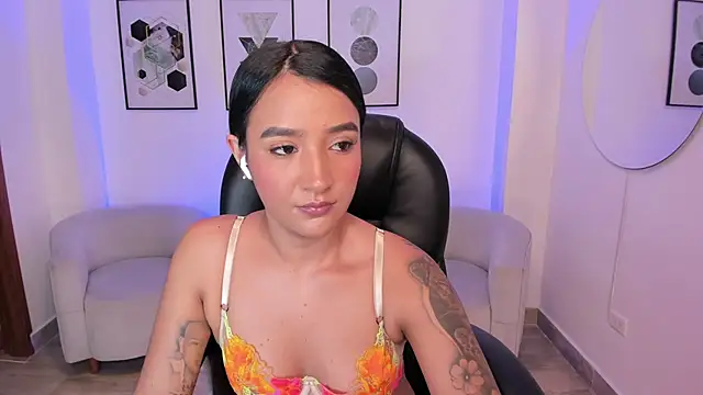 Beverly_johnson's cam snapshot