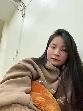 Bee_Yellow00's cam snapshot