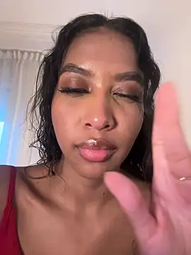 IamCrystal2 live sex cam