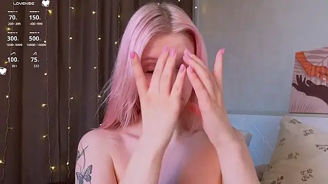 EdlaHewell live sex cam