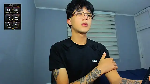 tom_Howard live sex cam