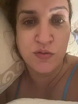 Bia_sexynovaes live sex cam