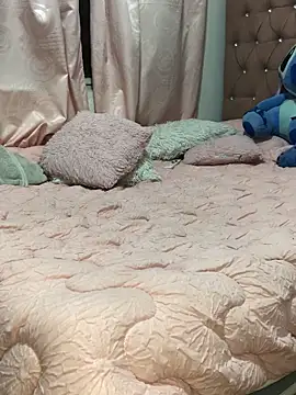 Rachellcooperrr's cam snapshot