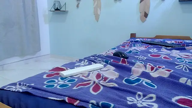 ashlyanaldeep18's cam snapshot