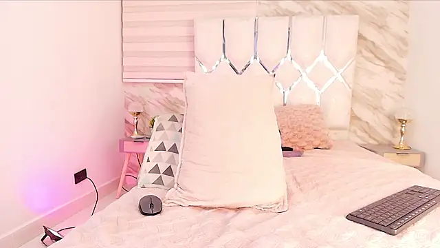 cataleya_ebony_'s cam snapshot