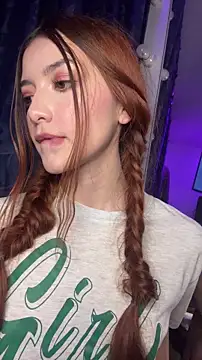 HoneyWeebsss's cam snapshot