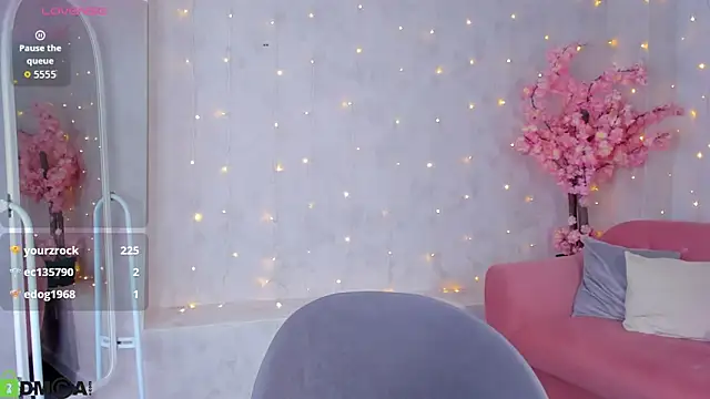 Renesmy_Black's cam snapshot