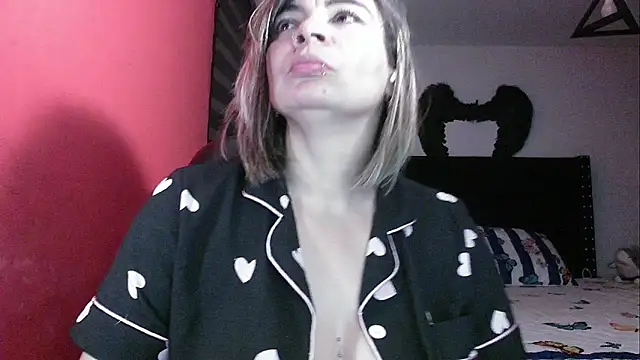 charlotedoll's cam snapshot