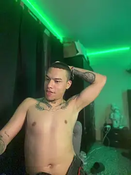 AlphaMasterXxx live sex cam