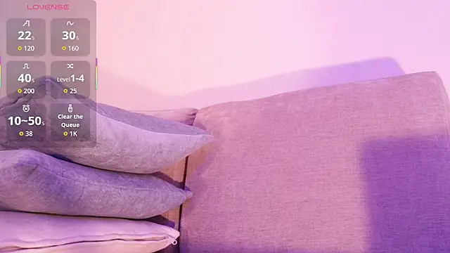 RavenPeachy live sex cam