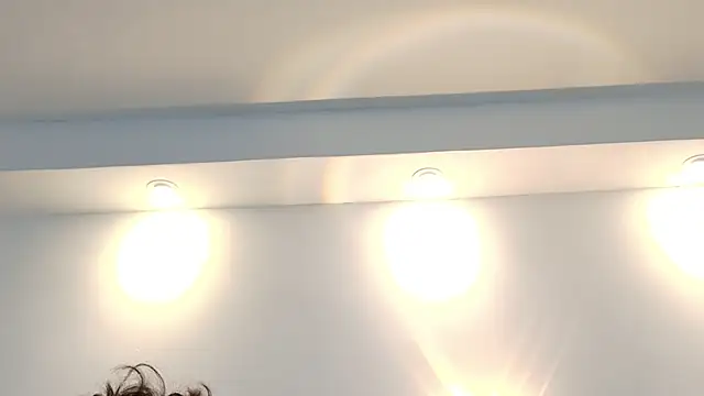 Juliabadlee's cam snapshot