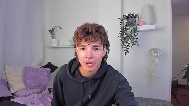 santy-kitty live sex cam