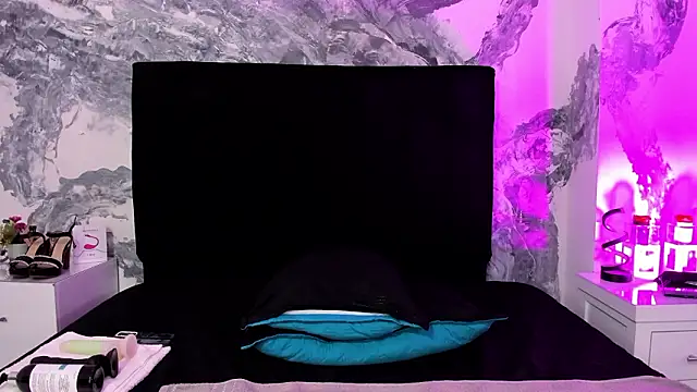 lilithDraven_'s cam snapshot