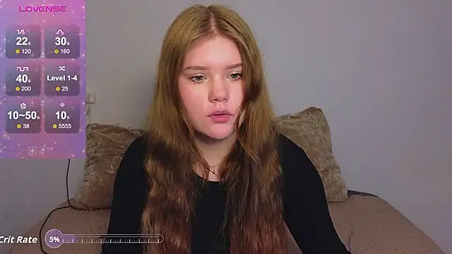 LaseyMoon live sex cam