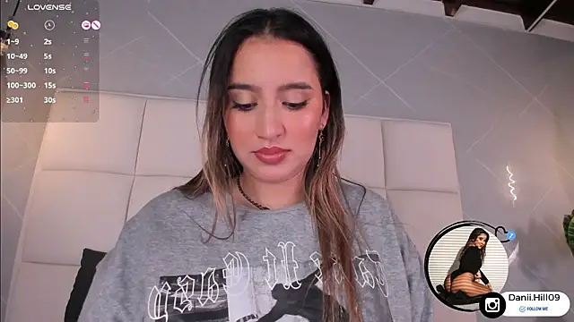 danii_hill_ live sex cam